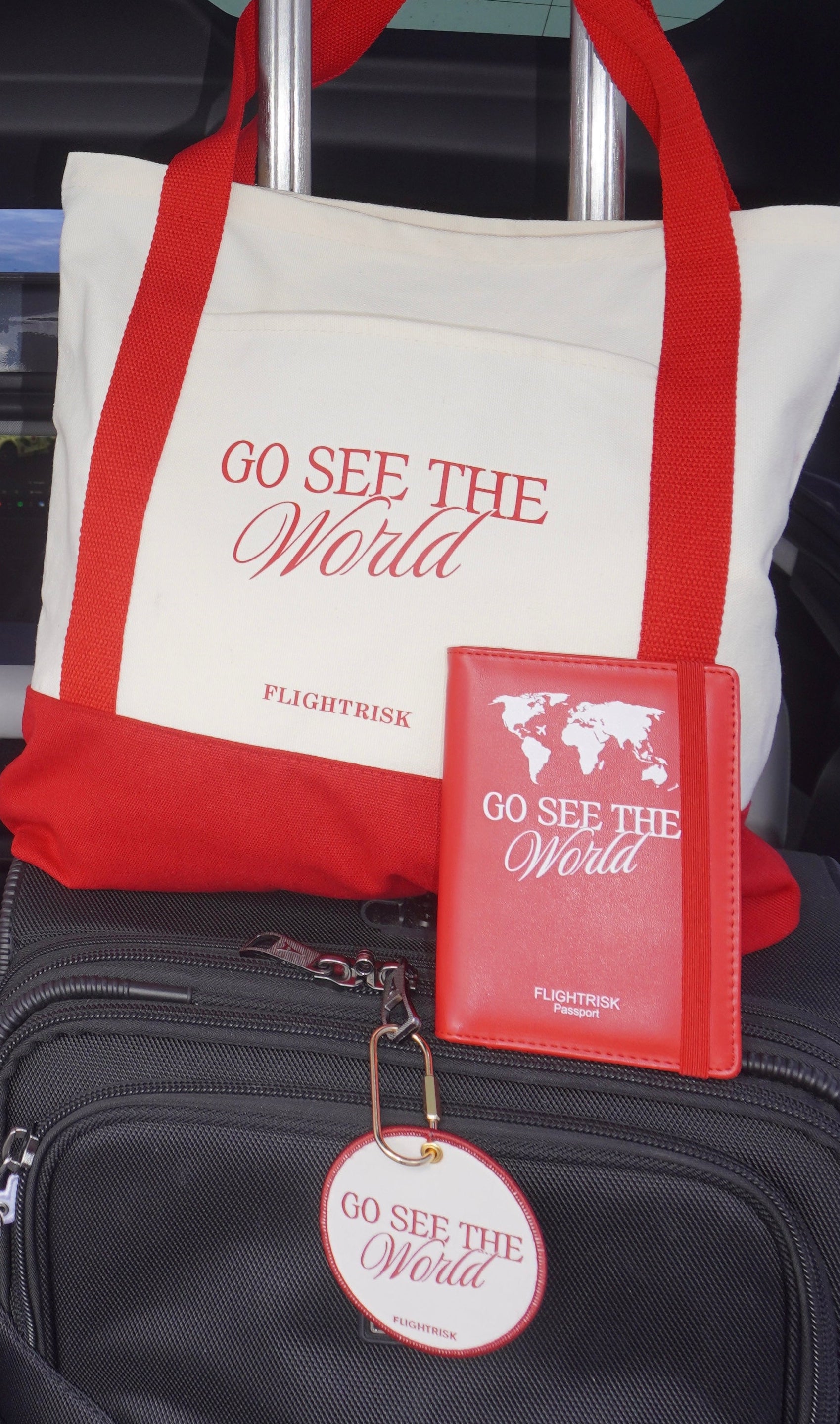 Red go see the world travel set